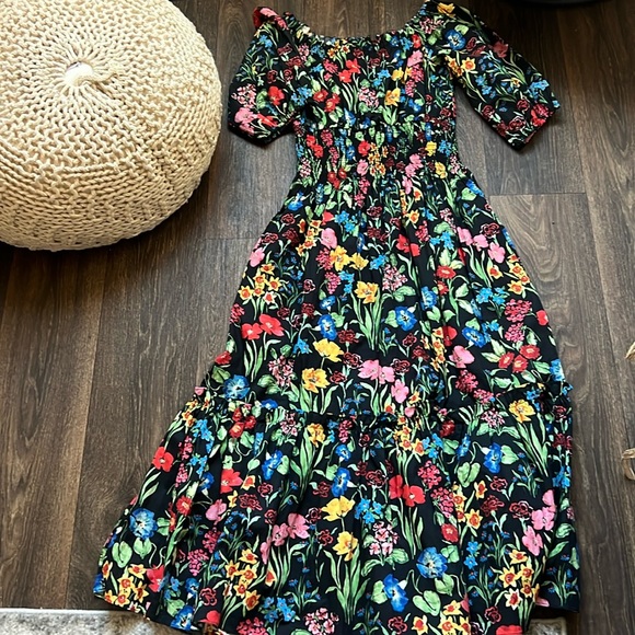 Cara Cara Dresses & Skirts - Cara Cara Floral Maxi Dress